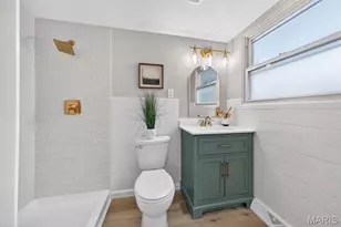 14 Longhenrich Dr, Florissant, MO 63031 - Photo 20