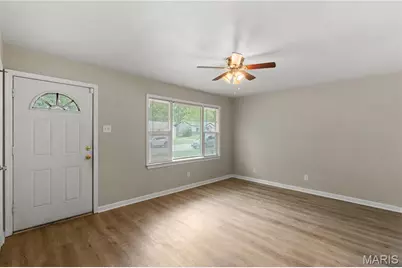 9750 Lorna Lane, Riverview, MO 63136 - Photo 6