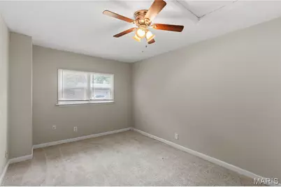 9750 Lorna Lane, Riverview, MO 63136 - Photo 14