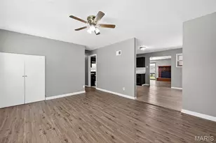 1075 Wycomb Dr, Florissant, MO 63033 - Photo 6