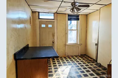 2042 E Adelaide Avenue, Saint Louis, MO 63107 - Photo 12