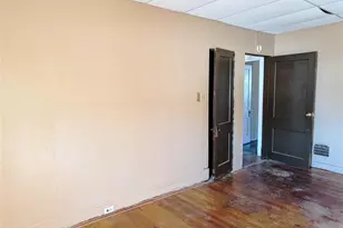 2042 E Adelaide Ave, Saint Louis, MO 63107 - Photo 10