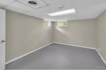 3368 Suncrest Avenue, Saint Louis, MO 63114 - Photo 22