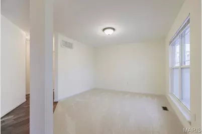 243 Vivaron Avenue, Saint Charles, MO 63303 - Photo 6