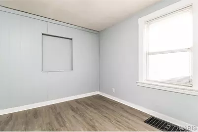 5470 Hamilton Avenue, Jennings, MO 63136 - Photo 10