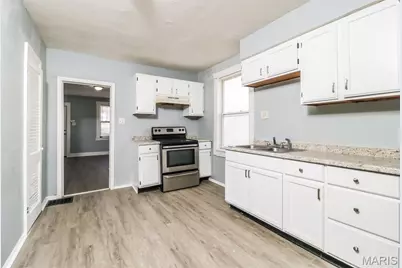 5470 Hamilton Avenue, Jennings, MO 63136 - Photo 6