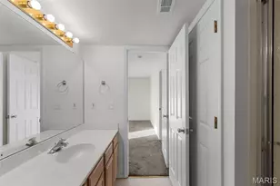 1724 Whispering Creek Dr, Ballwin, MO 63021 - Photo 14