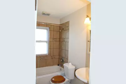 8910 Shawnee Lane, Saint Louis, MO 63114 - Photo 6