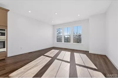 8979 Eager Road, Richmond Heights, MO 63144 - Photo 16