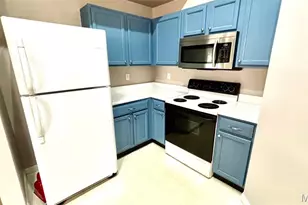 16 Homefield Gardens Dr, O'Fallon, MO 63366 - Photo 4