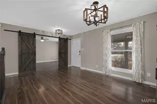 326 Renaldo Dr, Chesterfield, MO 63017 - Photo 2