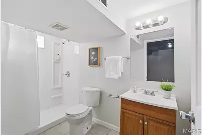 8925 Eden Avenue, Saint Louis, MO 63123 - Photo 36