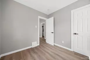 10019 St Martha Ln, Saint Ann, MO 63074 - Photo 12