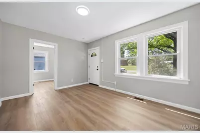 10019 Saint Martha Lane, Saint Ann, MO 63074 - Photo 6
