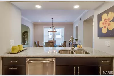 7552 Wydown Boulevard #2E, Clayton, MO 63105 - Photo 8