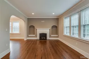 7552 Wydown Blvd, Clayton, MO 63105 - Photo 2