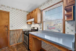 12131 McKelvey Rd, Maryland Heights, MO 63043 - Photo 14