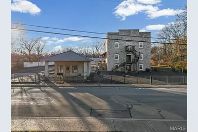 305 N Main Street, Saint Genevieve, MO 63670 - Photo 2