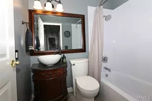 2870 Sussex Dr, Florissant, MO 63033 - Photo 14