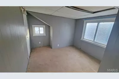 156 W Holden Avenue, Saint Louis, MO 63125 - Photo 16