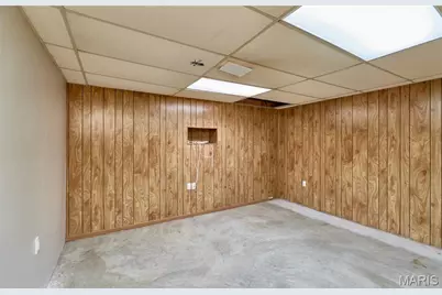 2440 Chaucer Avenue, Saint Louis, MO 63114 - Photo 28