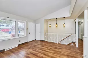 2440 Chaucer Ave, Saint Louis, MO 63114 - Photo 4