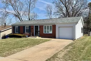 1320 Pepperhill Dr, Florissant, MO 63033 - Photo 1