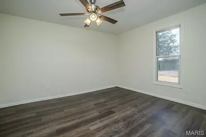 18042 Highway 32, Lebanon, MO 65536 - Photo 12