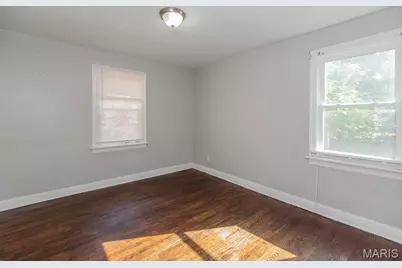 320 Henquin Drive, Ferguson, MO 63135 - Photo 22