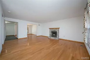 5850 Birchmont Pl Dr, Saint Louis, MO 63129 - Photo 10