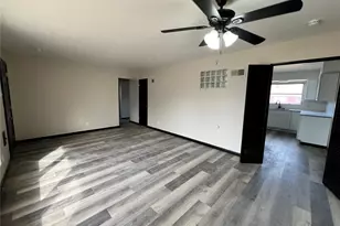 5150 Wallingford Dr, Saint Louis, MO 63121 - Photo 2