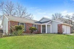 12876 Vista Ridge, Saint Louis, MO 63138 - Photo 2