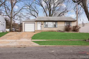 615 Florland Dr, Florissant, MO 63031 - Photo 2