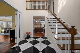 840 Angleterre Dr, Creve Coeur, MO 63141 - Photo 8