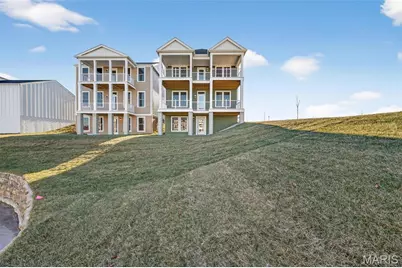 202 Marais Temps Clair Way, Saint Charles, MO 63301 - Photo 2
