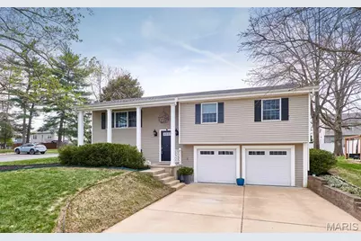 11900 Grant Place, Des Peres, MO 63131 - Photo 2