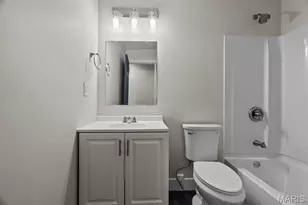 2668 Midland Ridge Dr, Saint Louis, MO 63114 - Photo 46