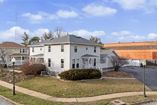 5725 Westminster Pl, Saint Louis, MO 63112 - Photo 2