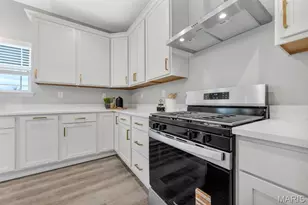 105 Timber Wind Dr, Wentzville, MO 63385 - Photo 18