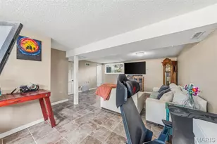 11959 Brookmont Dr, Maryland Heights, MO 63043 - Photo 38