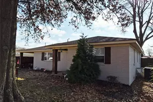 203 Elaine Dr, Kennett, MO 63857 - Photo 2