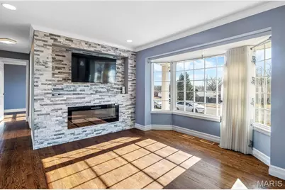 8709 Holbrook Drive, Affton, MO 63123 - Photo 4
