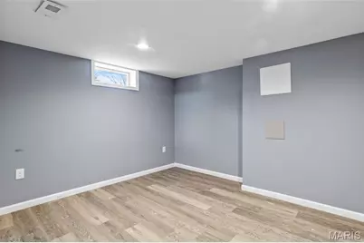 8709 Holbrook Drive, Affton, MO 63123 - Photo 38