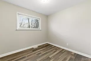 1865 Curtis Ct, Florissant, MO 63031 - Photo 16