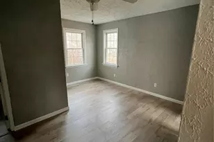 407 N 7th St, Saint Charles, MO 63301 - Photo 2