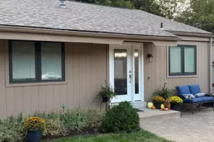 949 Barcroft Woods Ct, Manchester, MO 63021 - Photo 2