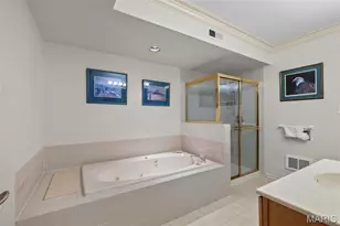 208 Ambridge Ct, Chesterfield, MO 63017 - Photo 24