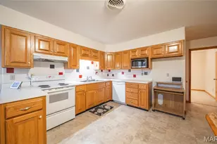 419 E Hardy St, St James, MO 65559 - Photo 18