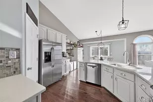 82 Boschert Creek Dr, Saint Peters, MO 63376 - Photo 12