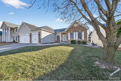 82 Boschert Creek Drive, Saint Peters, MO 63376 - Photo 2